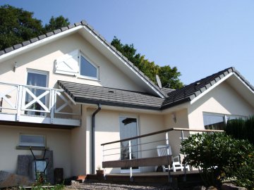 Maison tournée vers le soleil